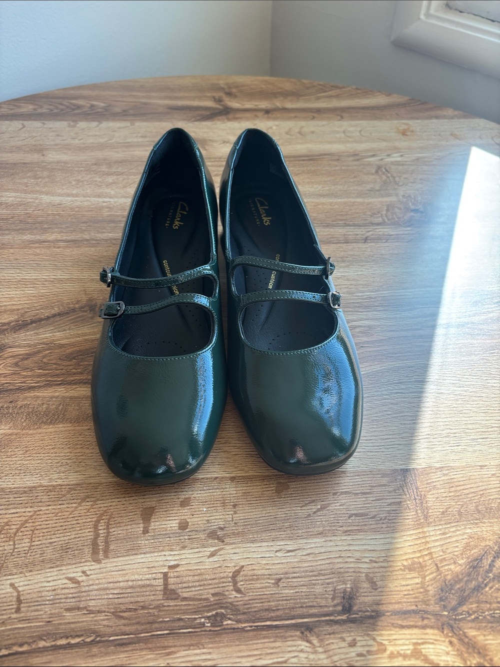 Clarks Women’s DAISS30 Dark Green GRIS FONCE Patent Double-Strap Mary Jane Flats